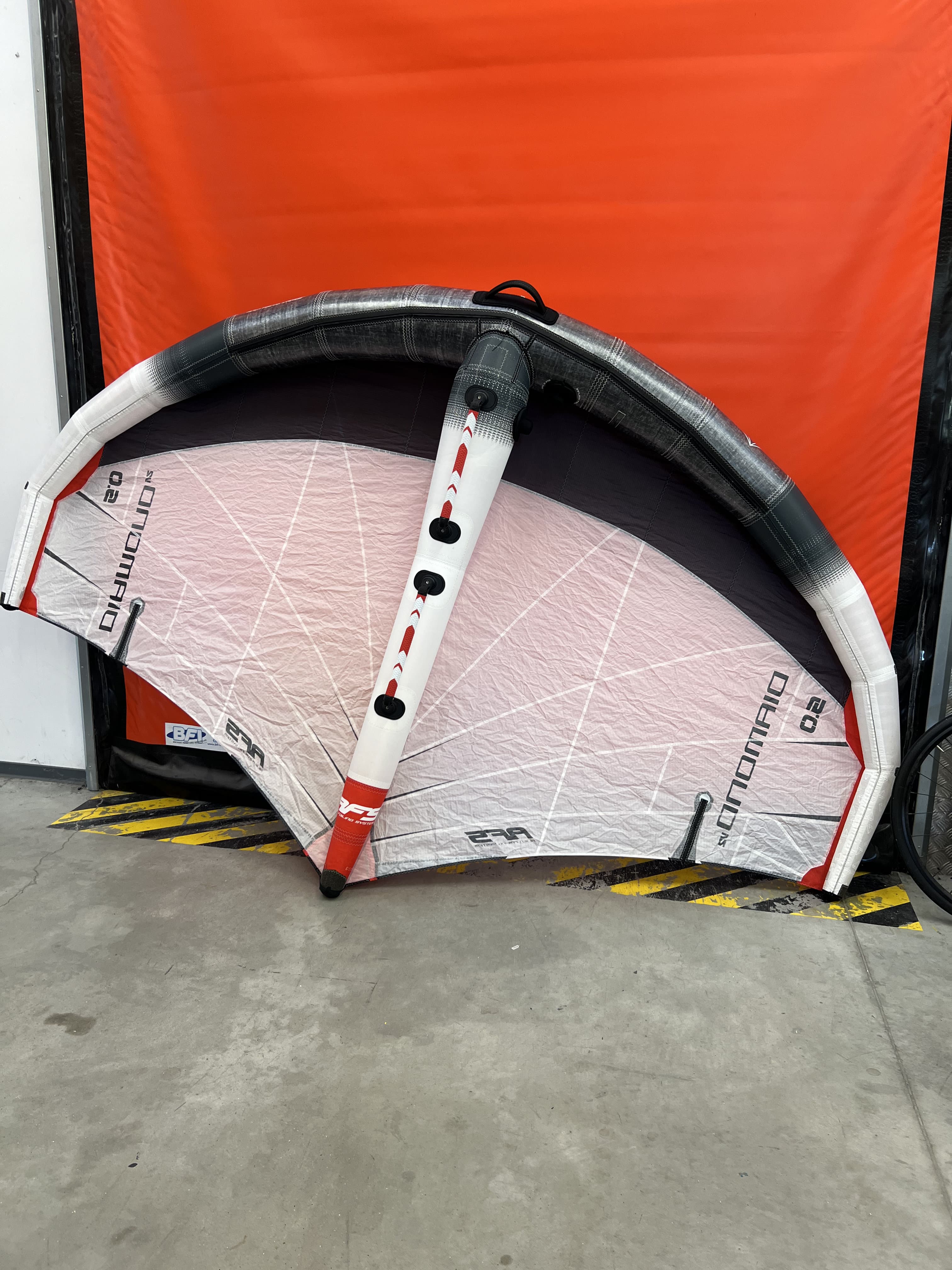 WING DIAMOND V2 5 DEMO GRADE B